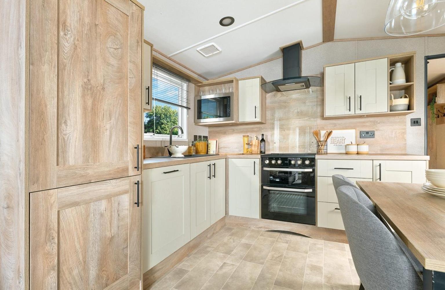 Emma'S Oasis 2-Bedroom Caravan At Durdle Door Sleeps 4 West Lulworth Exterior foto